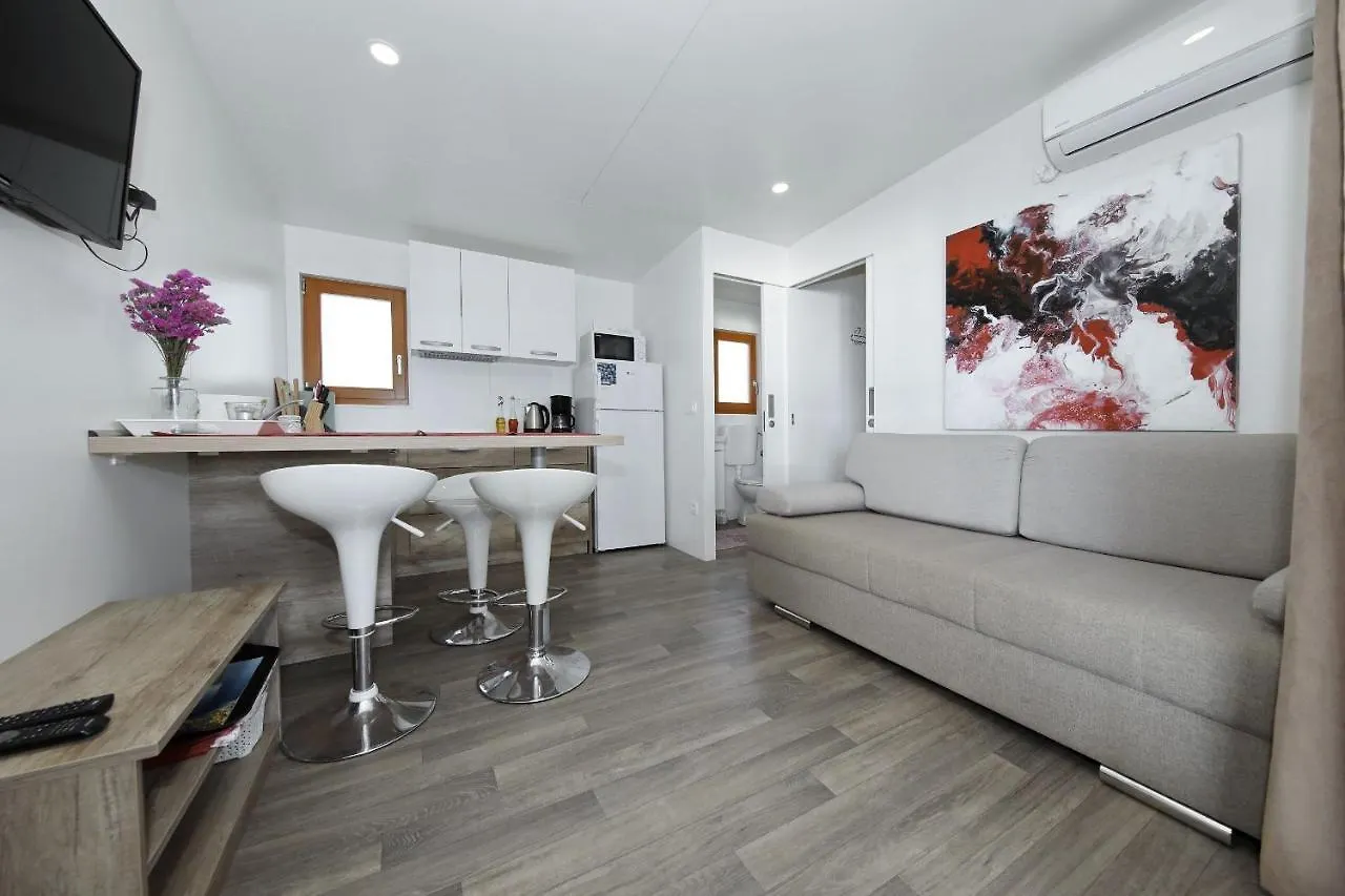 Mobile Home Kalcit Biograd Na Moru 0*,  Croatia